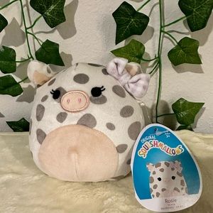 Squishmallow Rosie